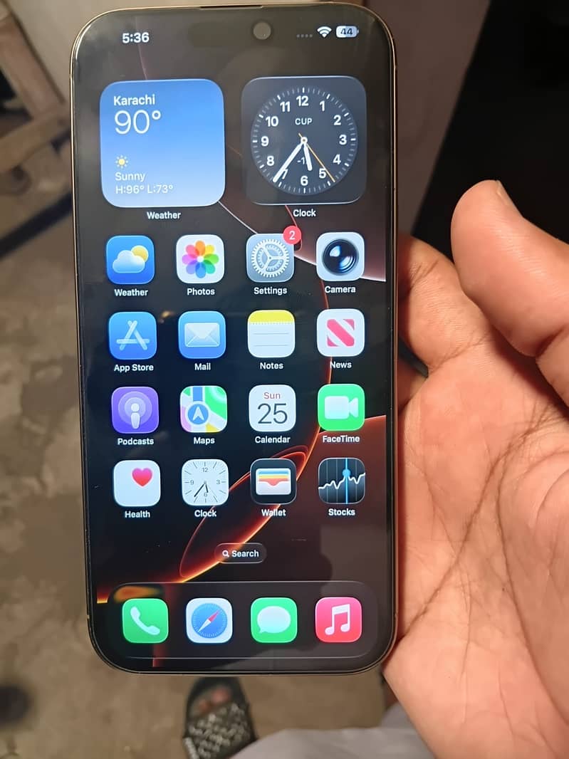 Apple iPhone 16 Pro Max 6