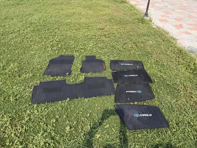Corolla floor mats and sunshades