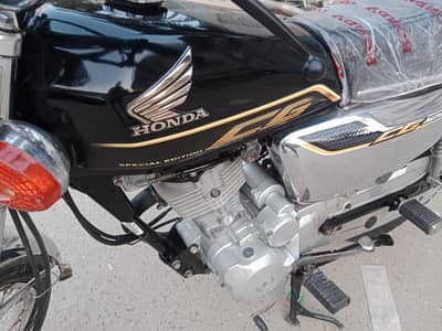 Honda 125 Hyderabad number 22 model