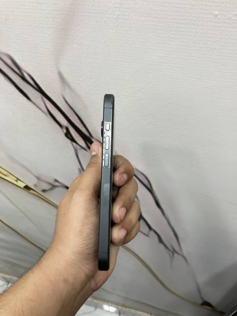 Apple iPhone 15 Pro 5