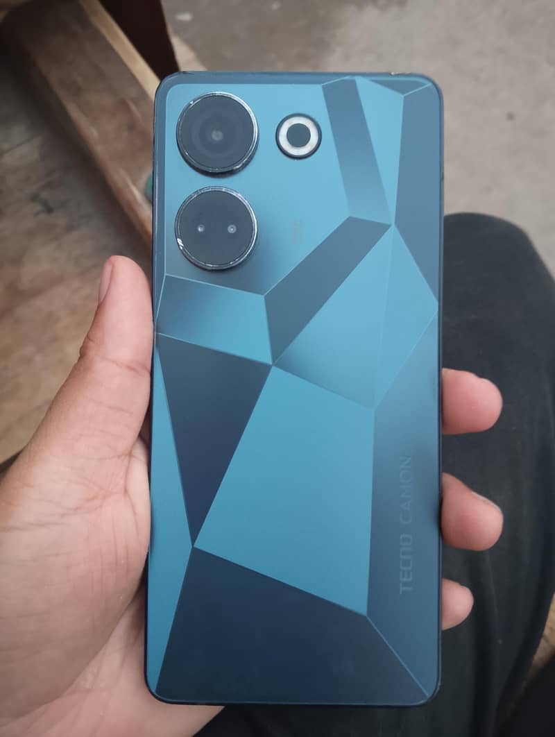 Tecno CAMON 20 3