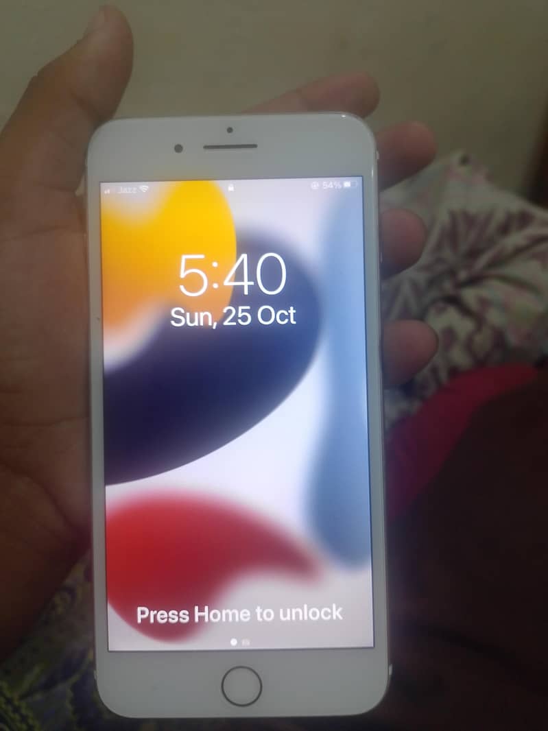 Apple iPhone 7 Plus 0