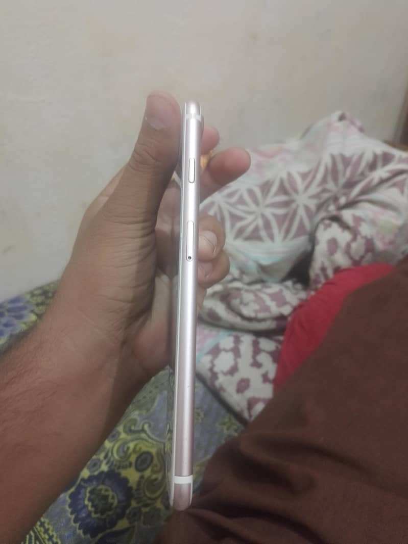 Apple iPhone 7 Plus 1