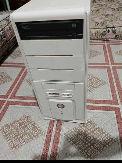 Afordable gaming PC in good condition with RX550graphic card 4gb