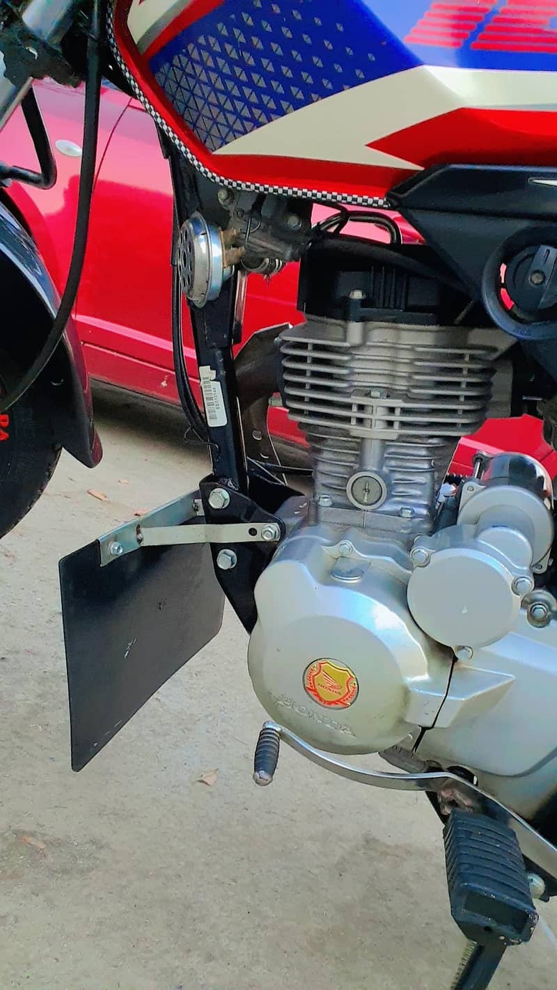 Honda cb125F 4