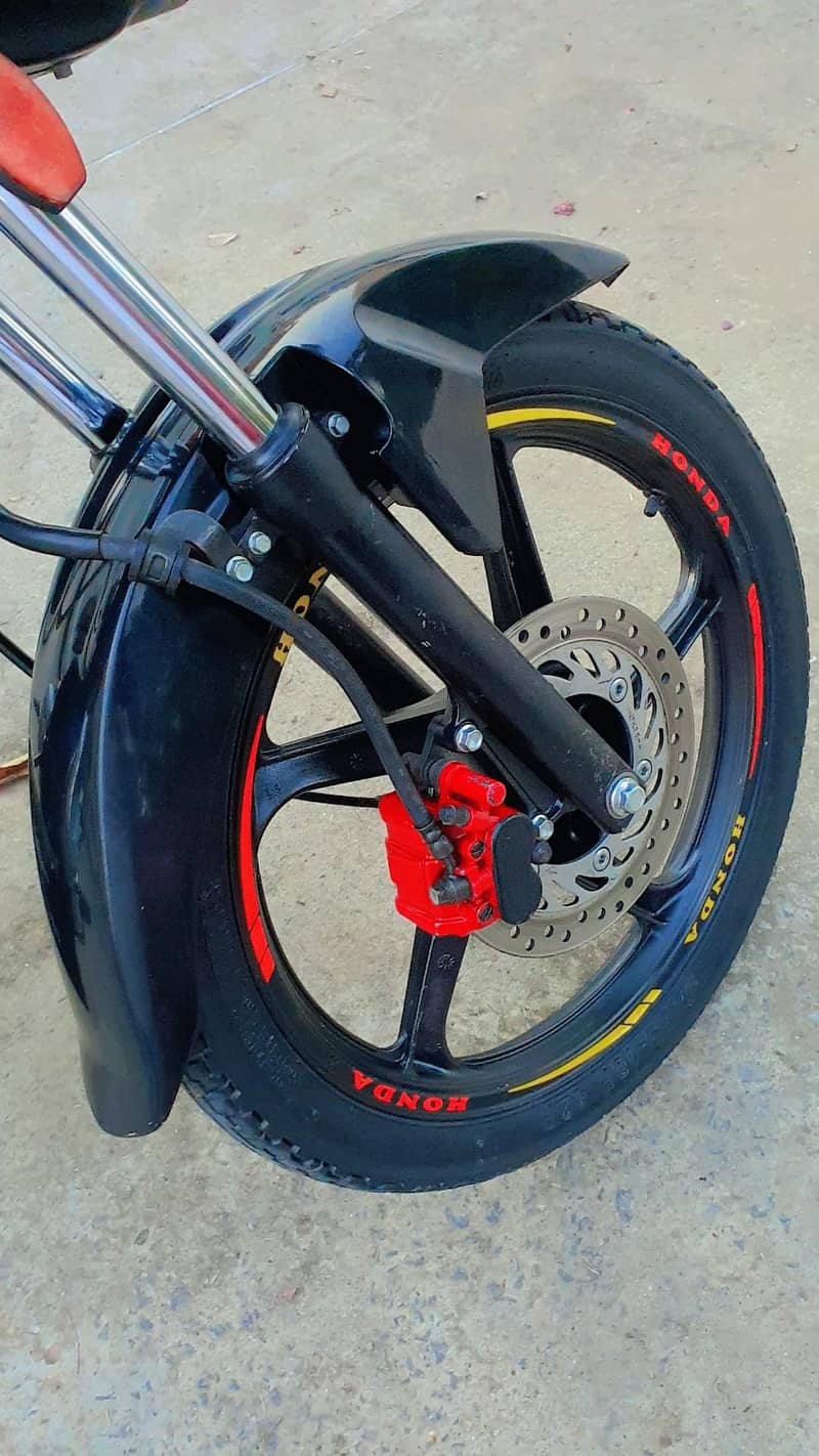 Honda cb125F 9