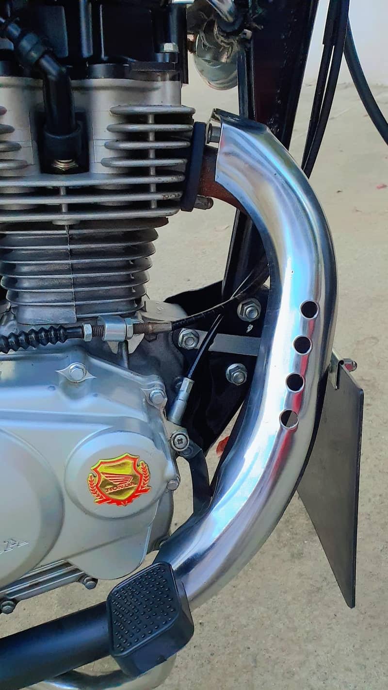 Honda cb125F 12