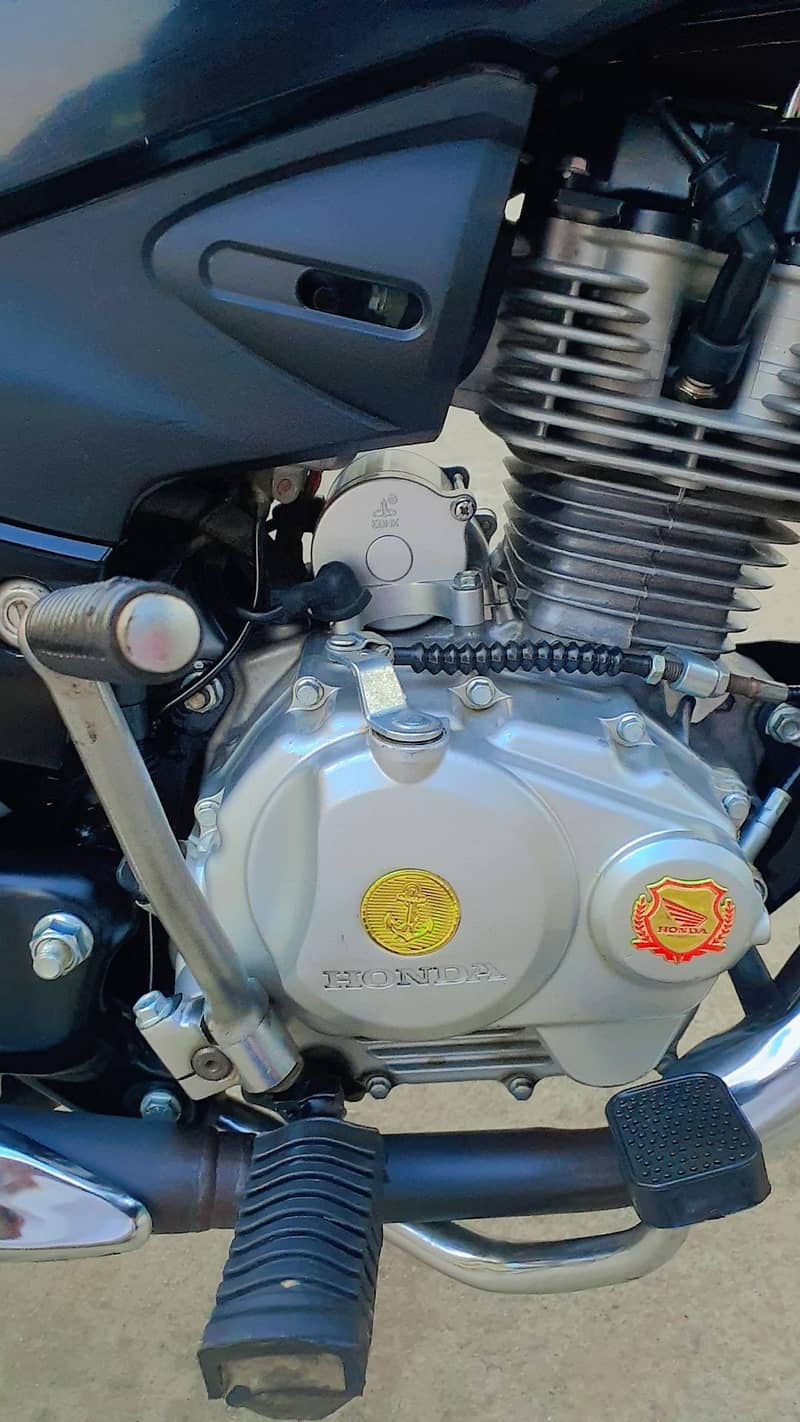 Honda cb125F 13