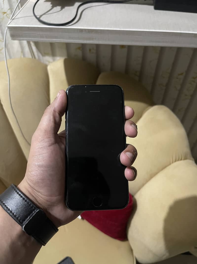 Apple iPhone SE PTA 5