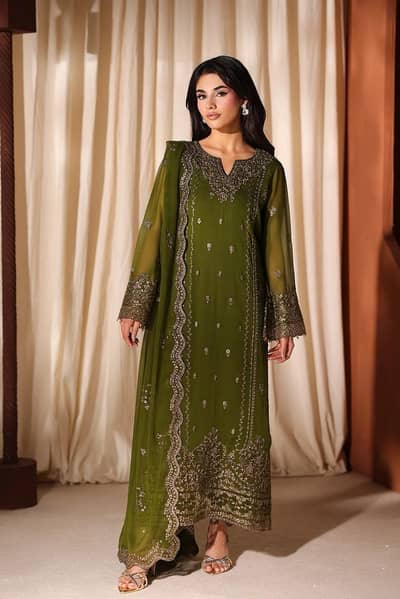 Chiffon suit with silk trouser