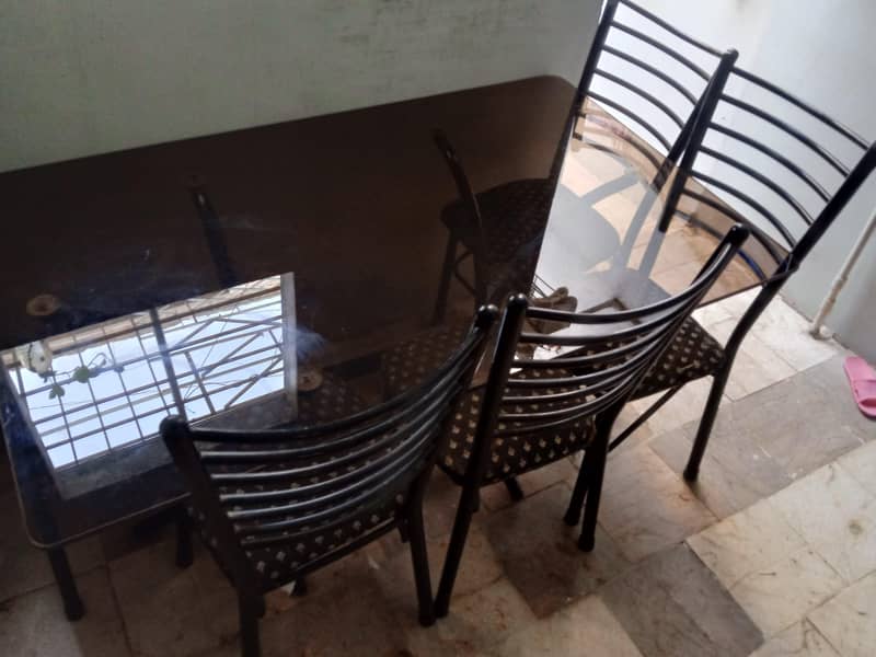 dining Table 0
