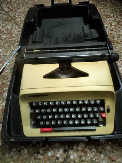 Vintage Typewriter AUTOMATIC Japan