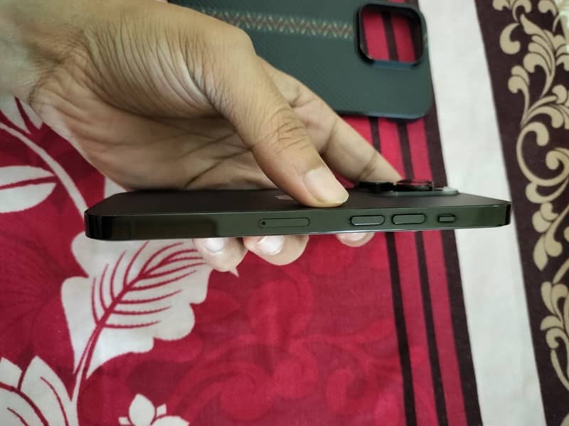 Apple iPhone 14 Pro 1
