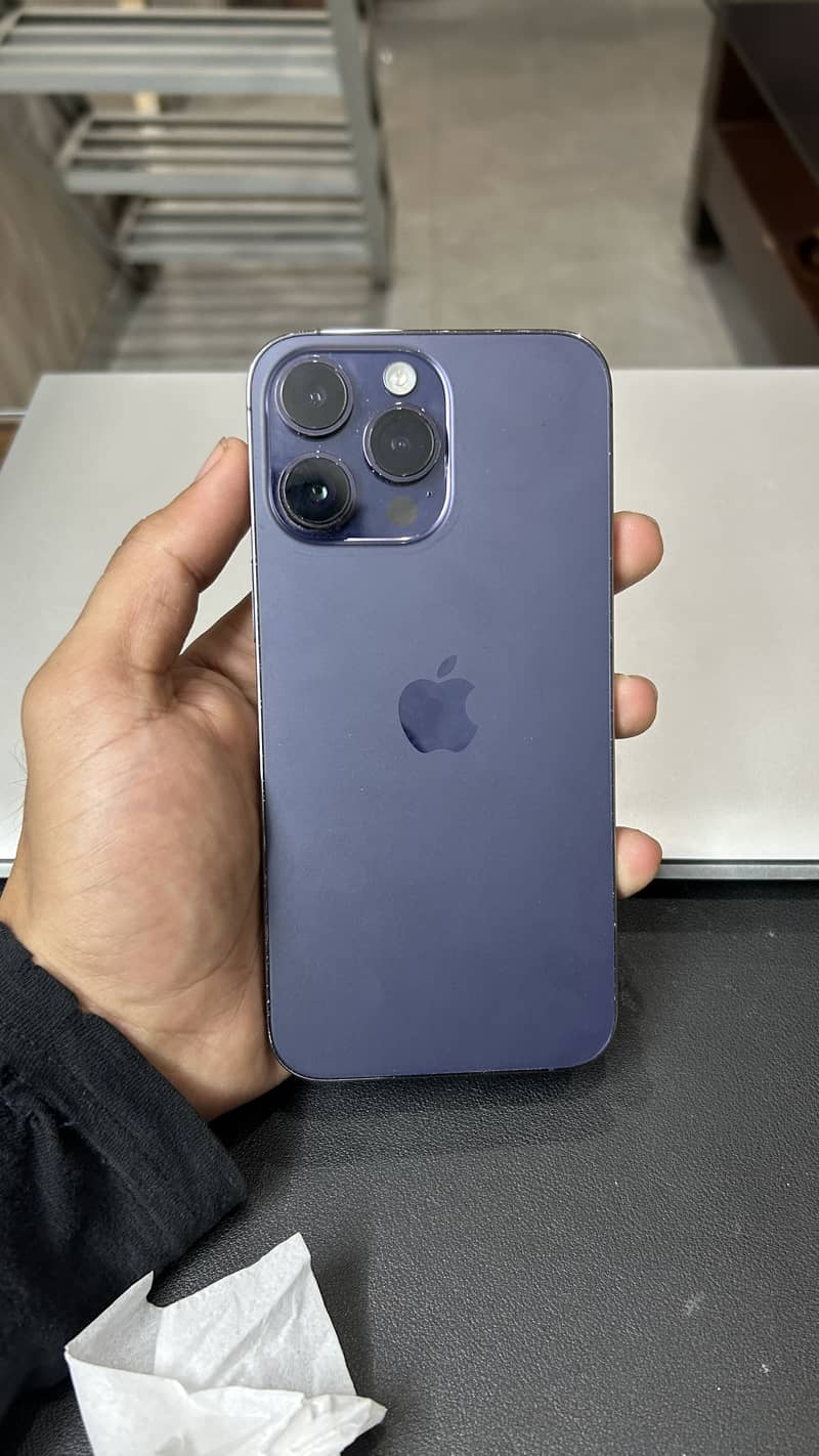 Apple iPhone 14 Pro Max 0