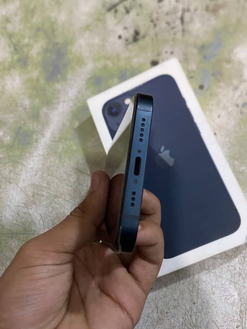 Apple iPhone 13 jv 1