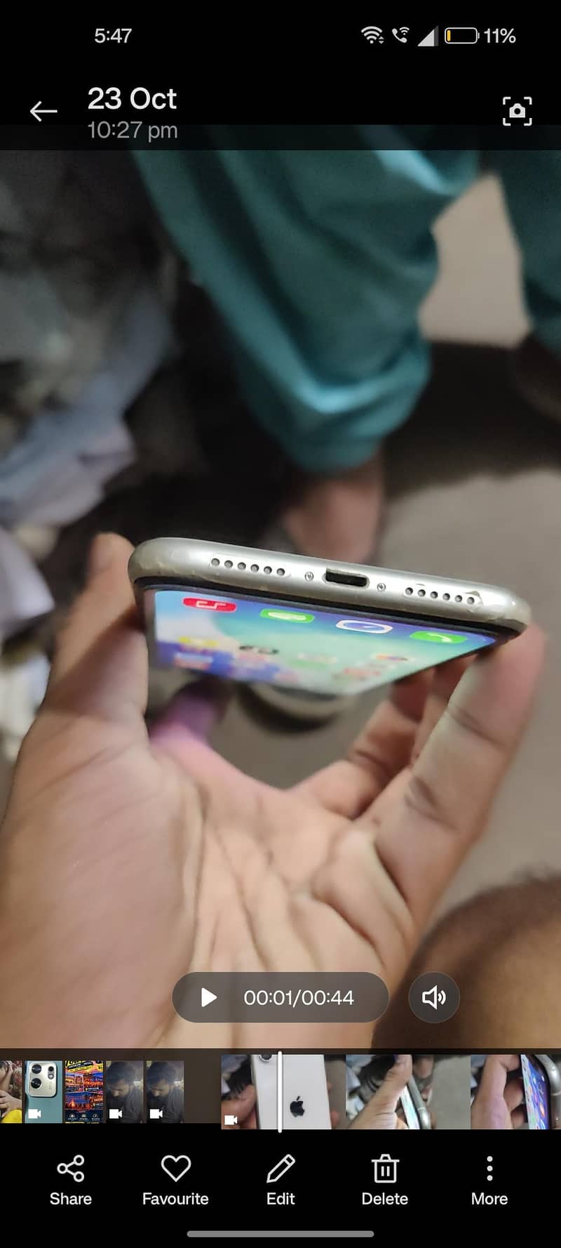 Apple iPhone 11 3