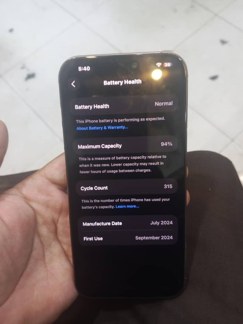 Apple iPhone 16 Pro Max 2