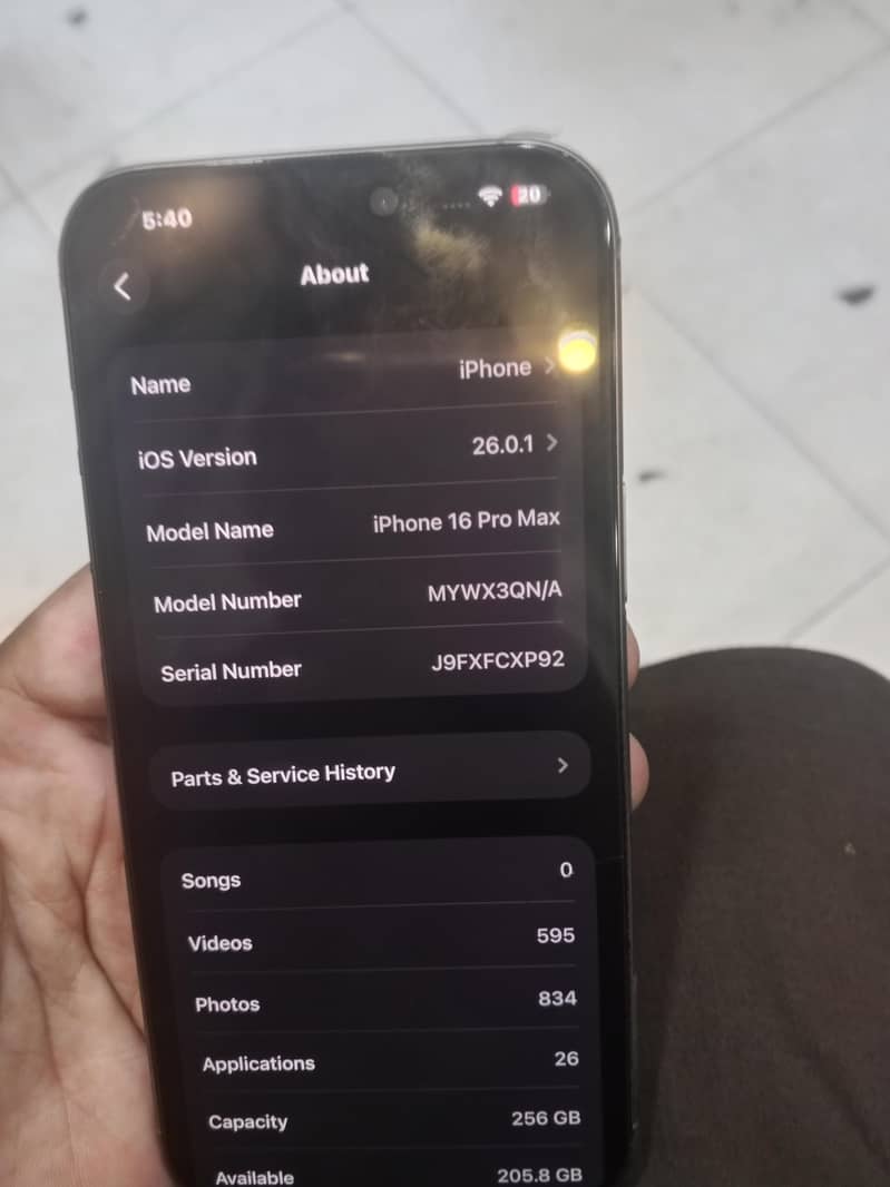 Apple iPhone 16 Pro Max 3