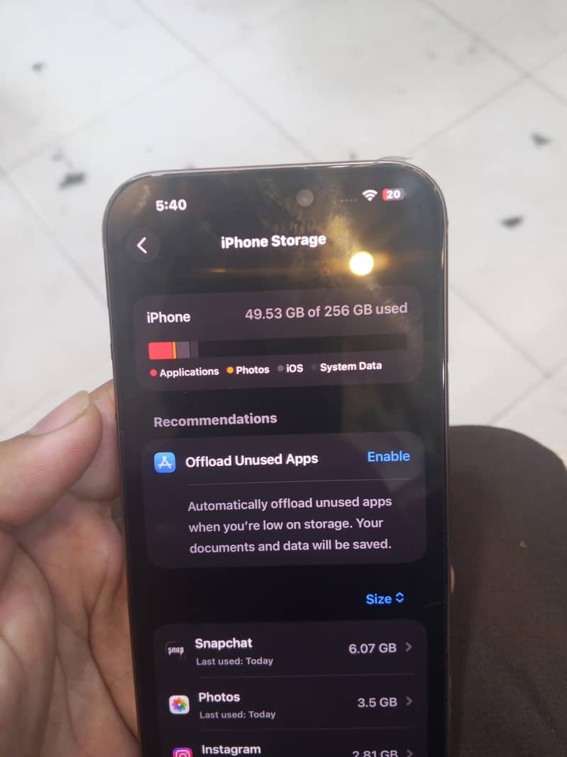 Apple iPhone 16 Pro Max 6