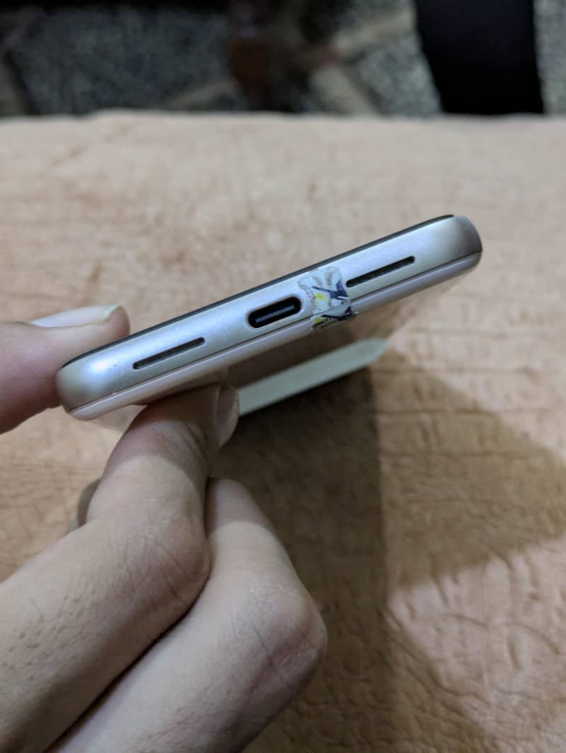 Google Pixel 8 2