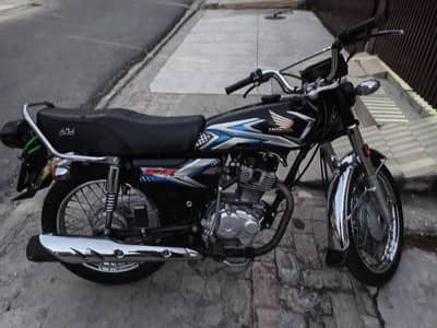 Honda 125 Black New condition