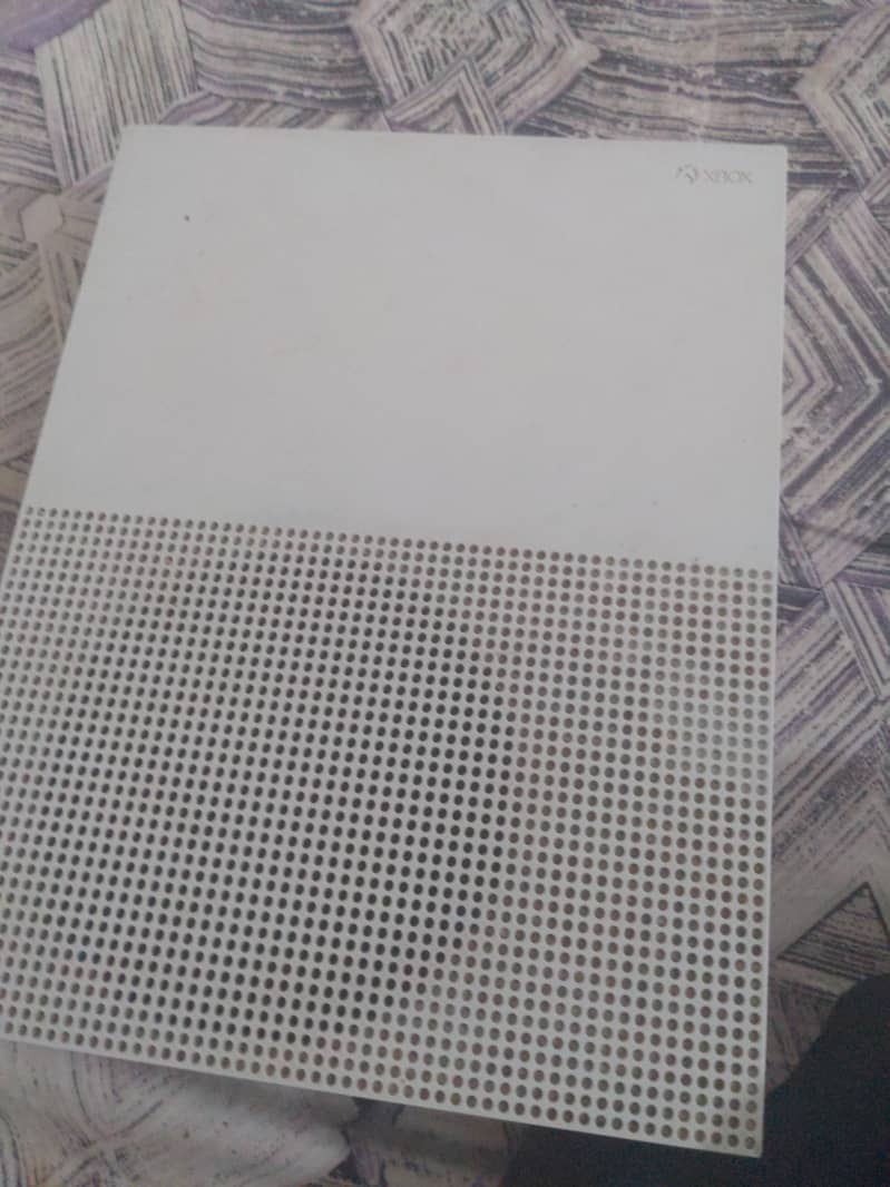 XBOX ONE S CLEAN 1