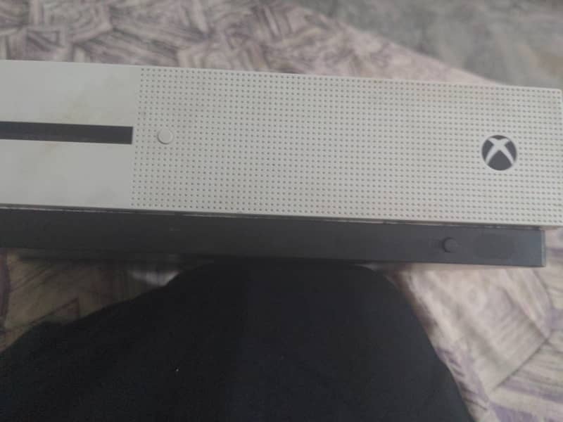 XBOX ONE S CLEAN 2
