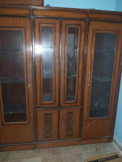 8month use good condition 3 Door wardrobes