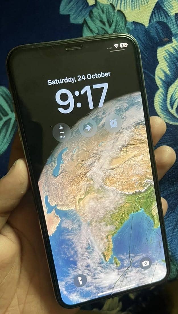 Apple iPhone XS Max 1