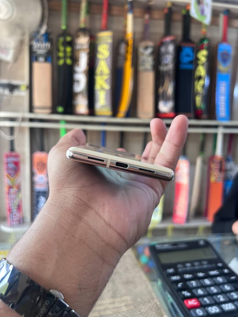 Google Pixel 6 Pro 2