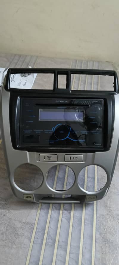 original Honda City Genuine Clarion CD/MP3 Player with Silver Console