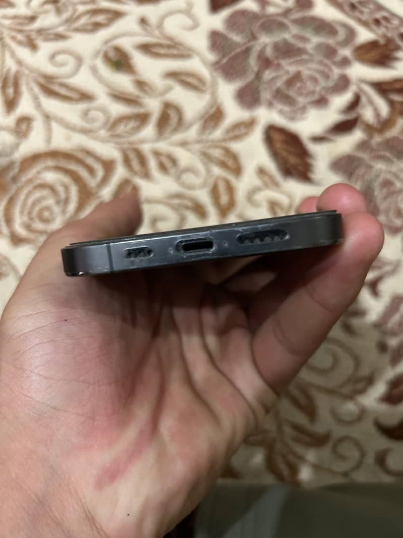 Apple iPhone 12 Pro 2