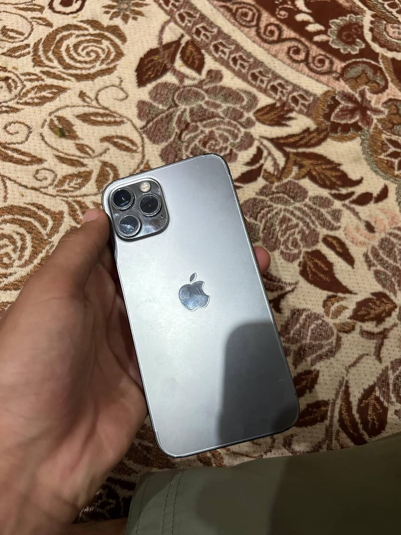 Apple iPhone 12 Pro 6