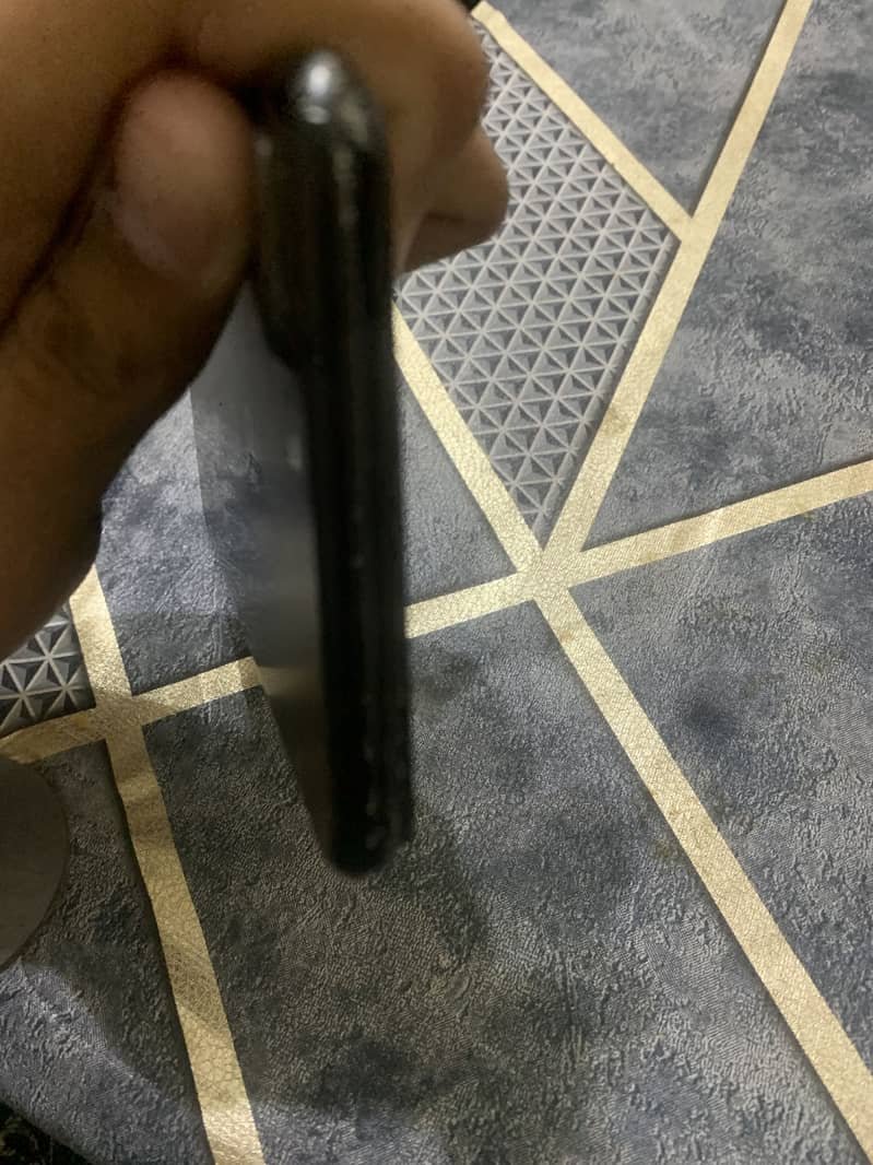Apple iPhone 7 Plus 0