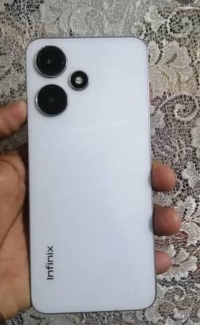 Infinix Hot 30 Play