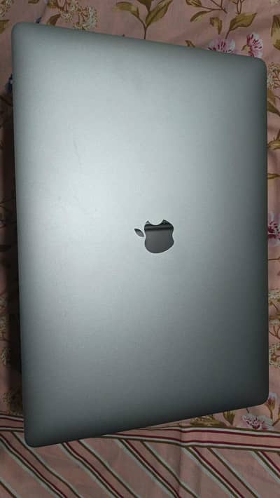 MacBook Pro i9 2019 32GB