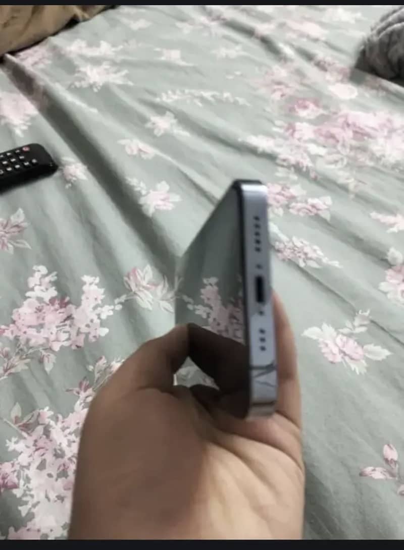 Apple iPhone 13 Pro 6