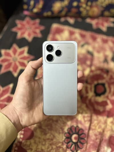 Tecno Spark 40