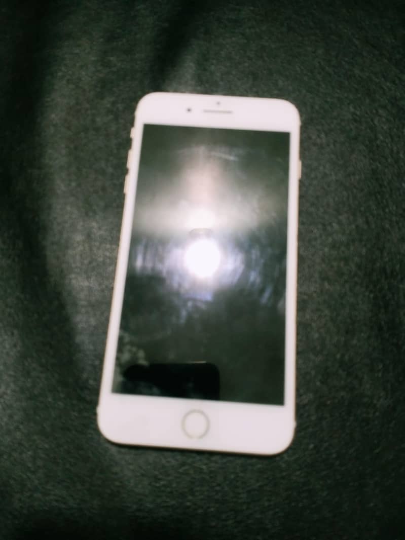 Apple iPhone 7 Plus 3