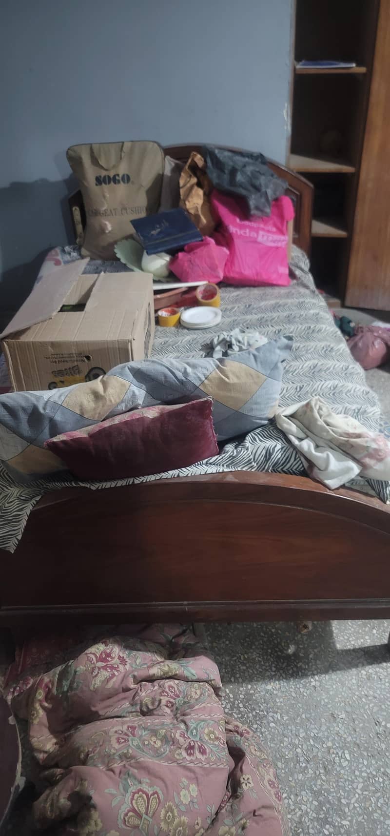 single bed 0