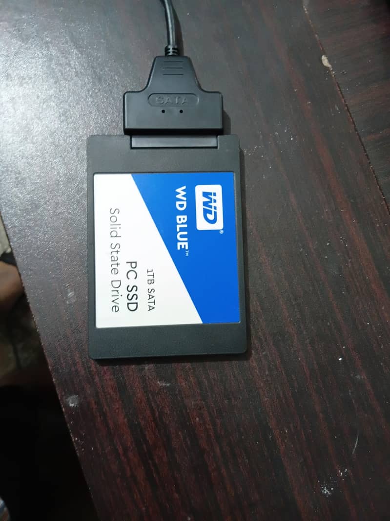 SSD HARD DRIVE 0