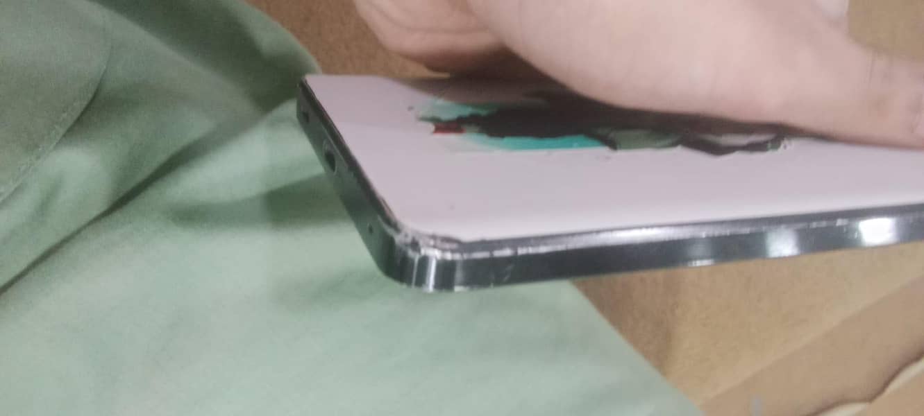 Sharp Aquos Sense7 3