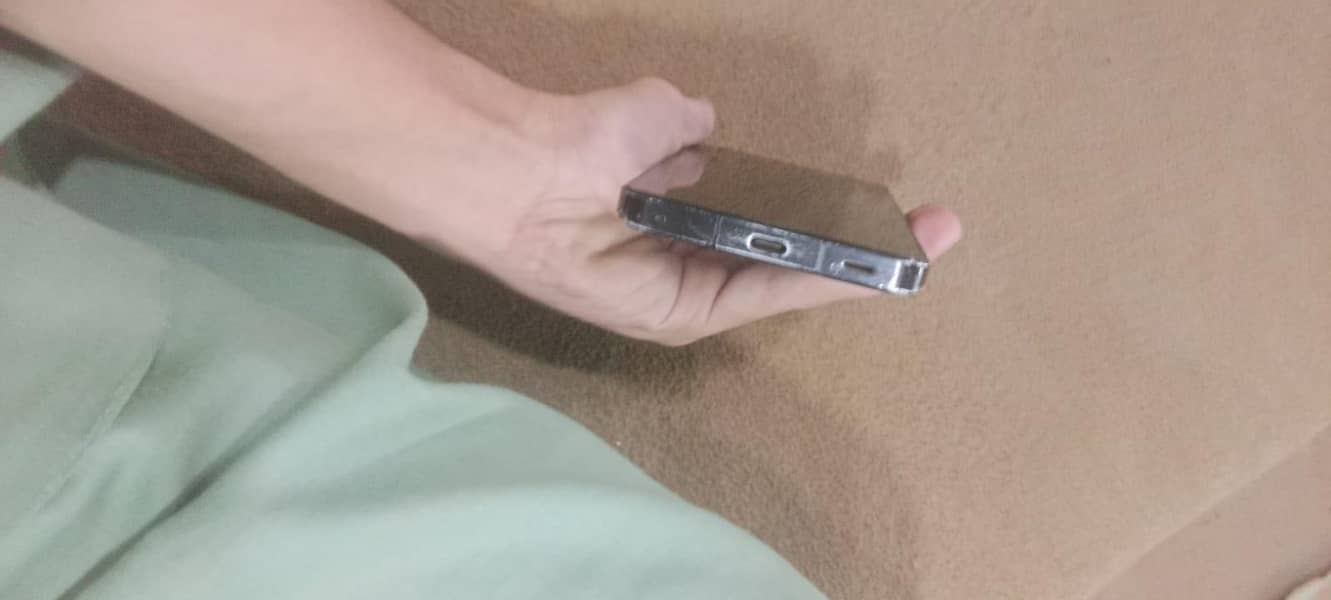 Sharp Aquos Sense7 5