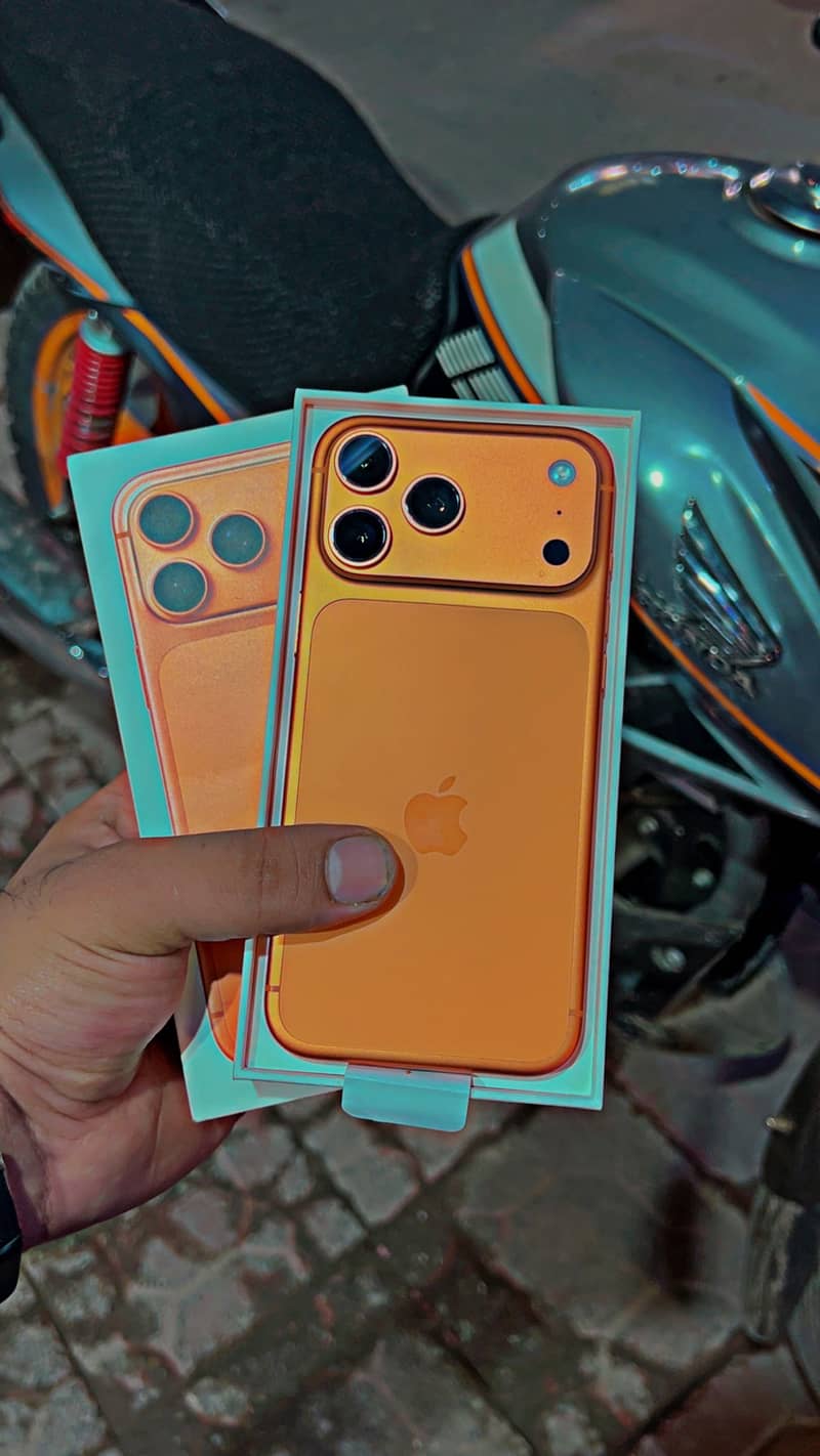 Apple iPhone 17 Pro Max 4