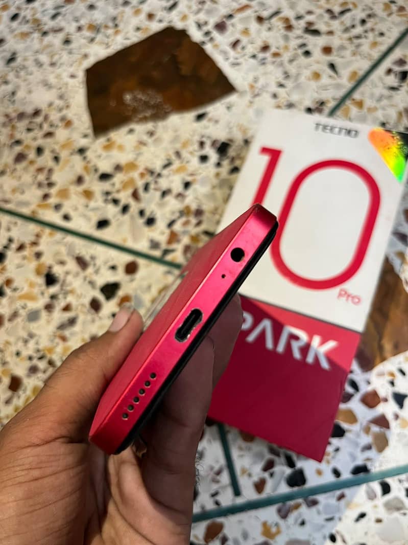 Tecno Spark 10 Pro 4