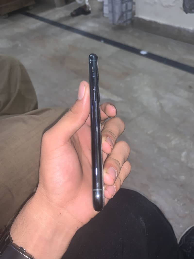 Apple iPhone XS Max 0