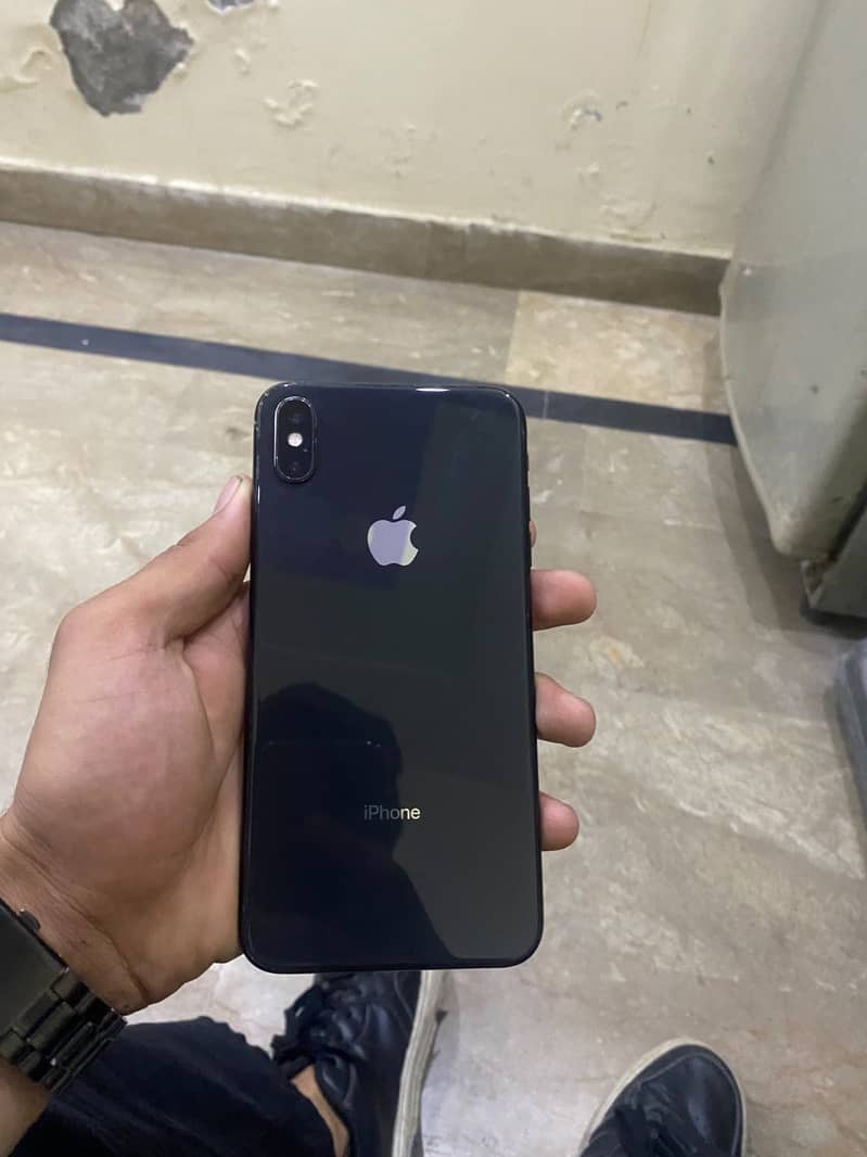 Apple iPhone XS Max 14
