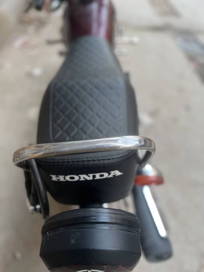 honada 125 2017 7