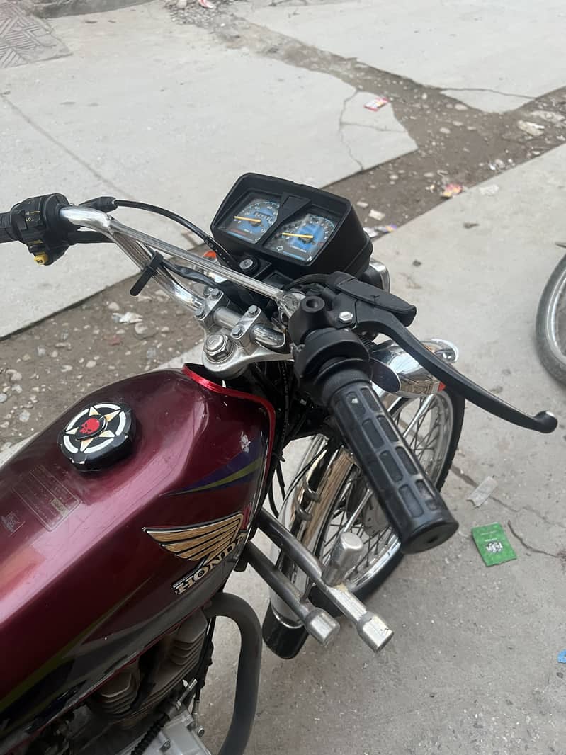 honada 125 2017 13