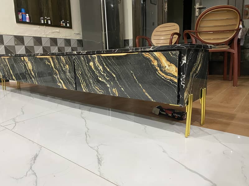 LED/LCD Stand/Rack 1